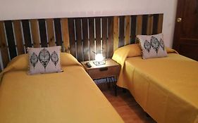 Casa rural con piscina privada Manitaga.
